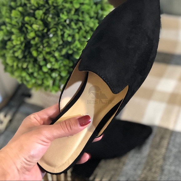 RESTOCKED❤️Everyday Essential Pointed Black Mules - Picture 4 of 5